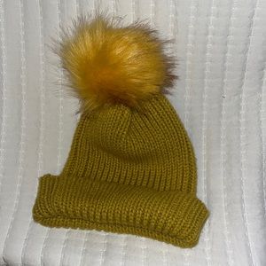 🎊 Fur Bean (NWOT)